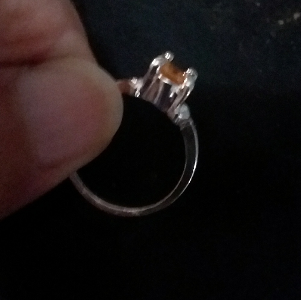 Ring - Picture 4 of 5